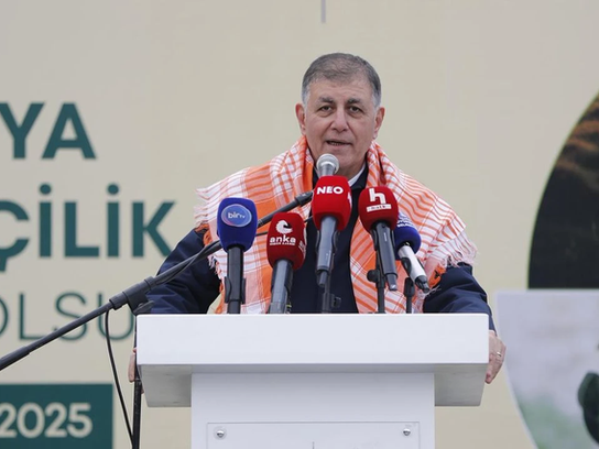 Cemil Tugay duyurdu: İzmir’de su krizine karşı deniz suyu arıtma tesisleri kurulacak
