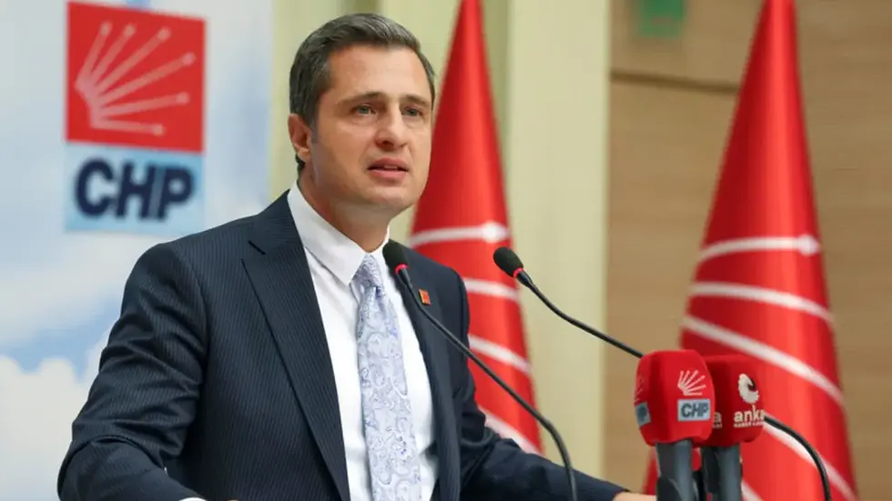 Deniz Yücel: “Orman Yangınlarında En Büyük Kaybı İzmir Yaşadı”