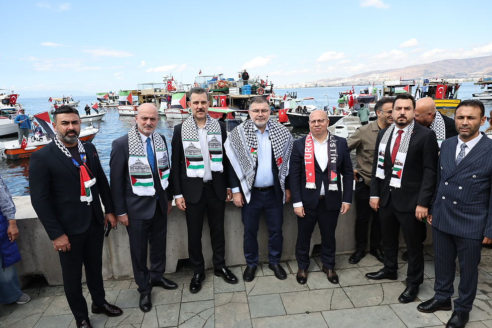 İzmir’de Sumud Filosu’na denizden destek