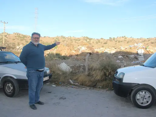 Dikili Damar Gölü Çöp ve Molozlarla dolduruluyor.