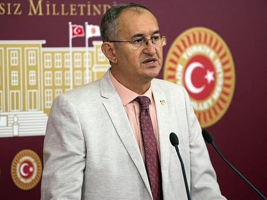 Atila Sertel'den yeni partiye sert tepki: "Bu kadar vefasızlık olmaz"