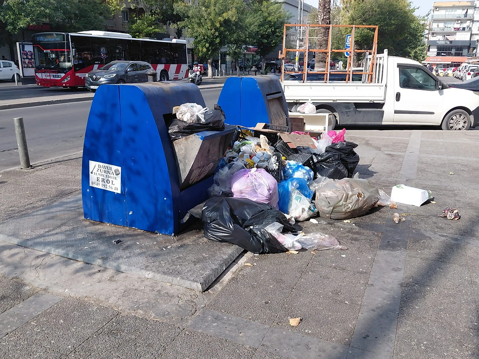 Buca’da çöp krizi: Yedinci günde koku ve tepki büyüyor!