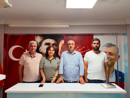 CHP Menemen örgütü dağıldı: İlçe yönetimi ve 12 meclis üyesi istifa etti