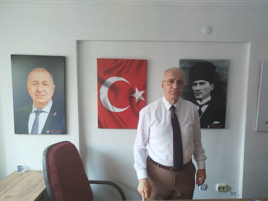 Naşit Birgüvi :“İzmir megaköy oldu, 50 yıl geriye götürüldü.”