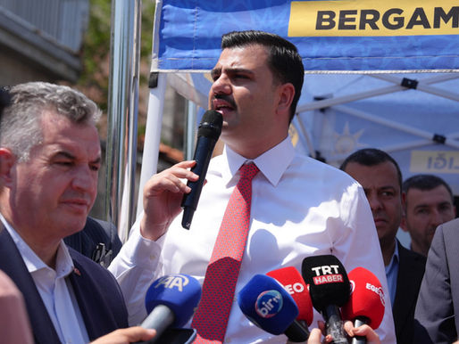 Eyyüp Kadir İnan Bergama’da İzmir’in oy oranını açıkladı: “Yüzde 16’lardan yüzde 40’lara geldik!”
