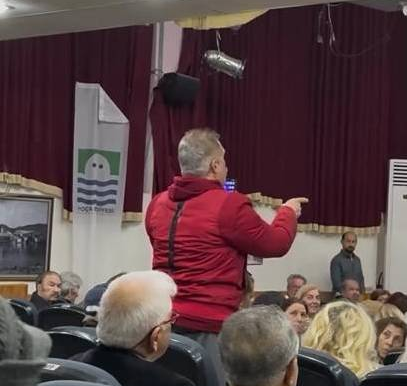 ADD Foça Kongresinde Şovmen Doğanay Gerginliği