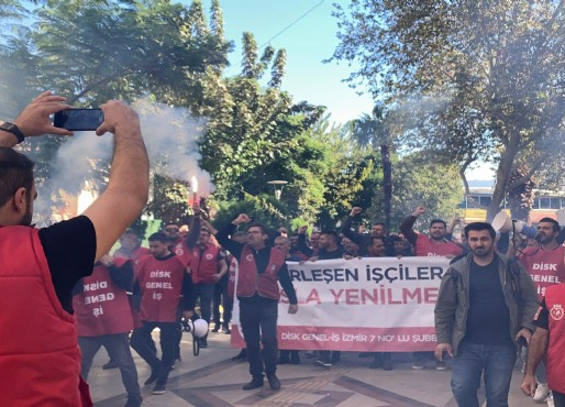 İzmir'de Toplu Sözleşme Süreci: İZFAŞ'ta Anlaşma Tamam, Gözler Diğer Belediyelerde