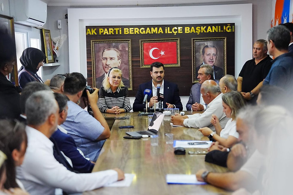 Eyyüp Kadir İnan: “Biz Bergama’ya İZBAN’ı taşımak için çalışıyoruz, onlar İzmir’in çöpünü taşımak için”