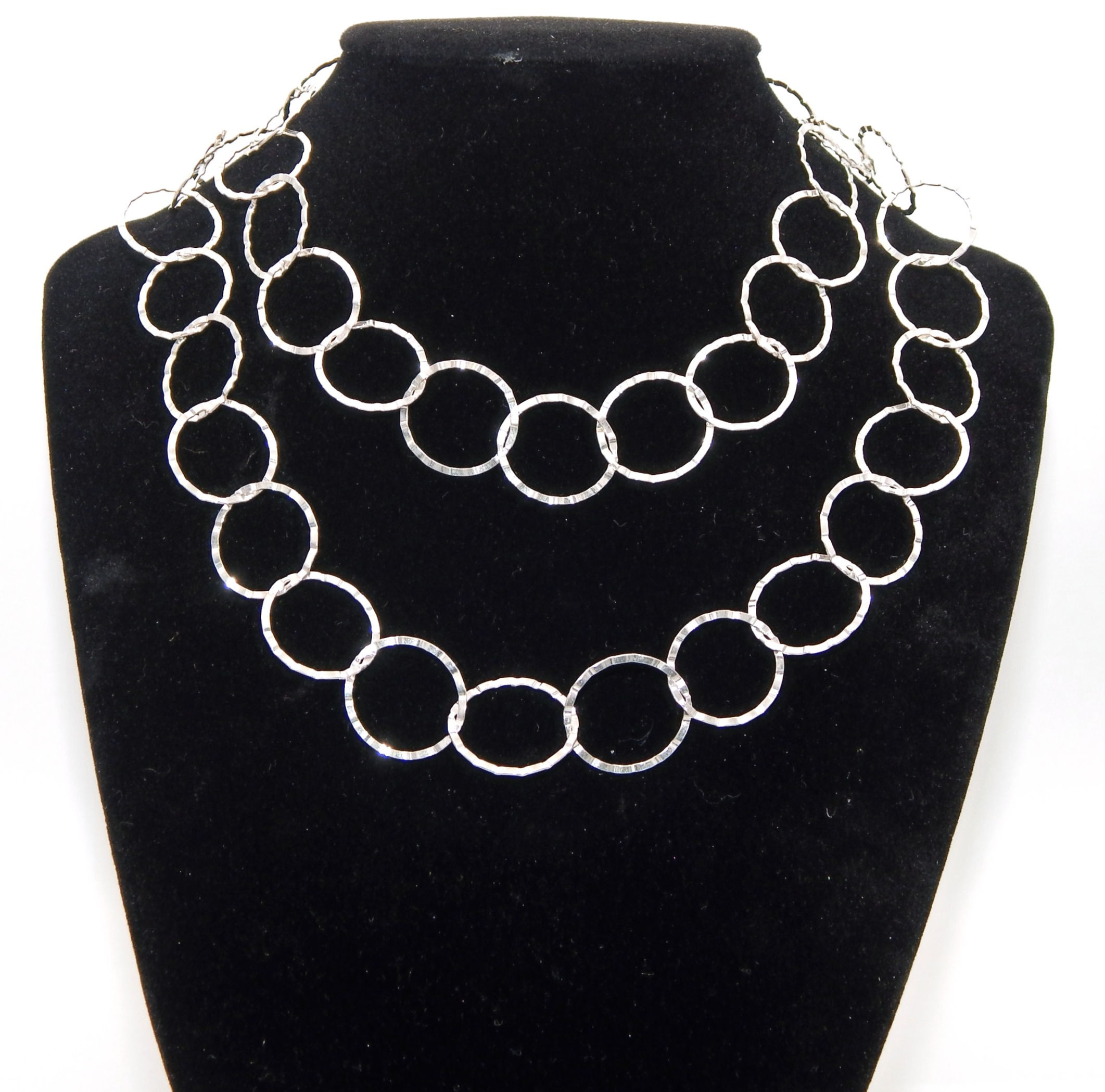 Delicate .925 Sterling Silver, Interlocking Diamond-cut Rings, Infinity Necklace