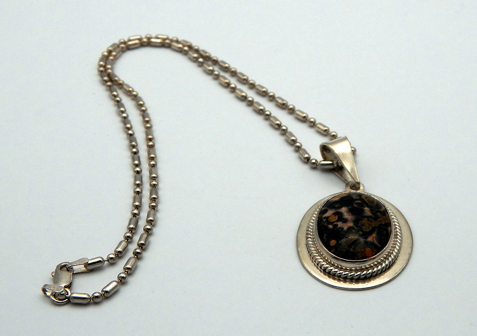 Thumbnail: .925 Sterling Silver Alternating Link Necklace with Silver & Agate Pendant