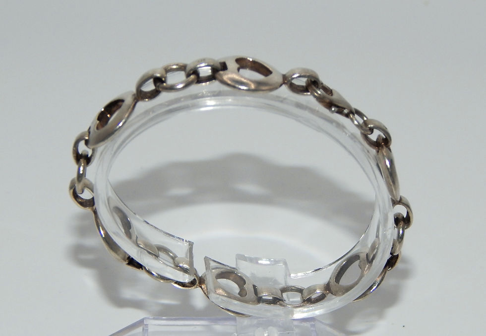 Thumbnail: .925 Sterling Silver Heart Link Chain Bracelet