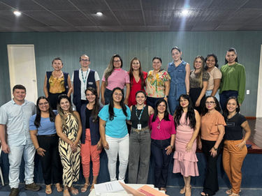 Representantes de Camocim reunidos com o CEREST Sobral