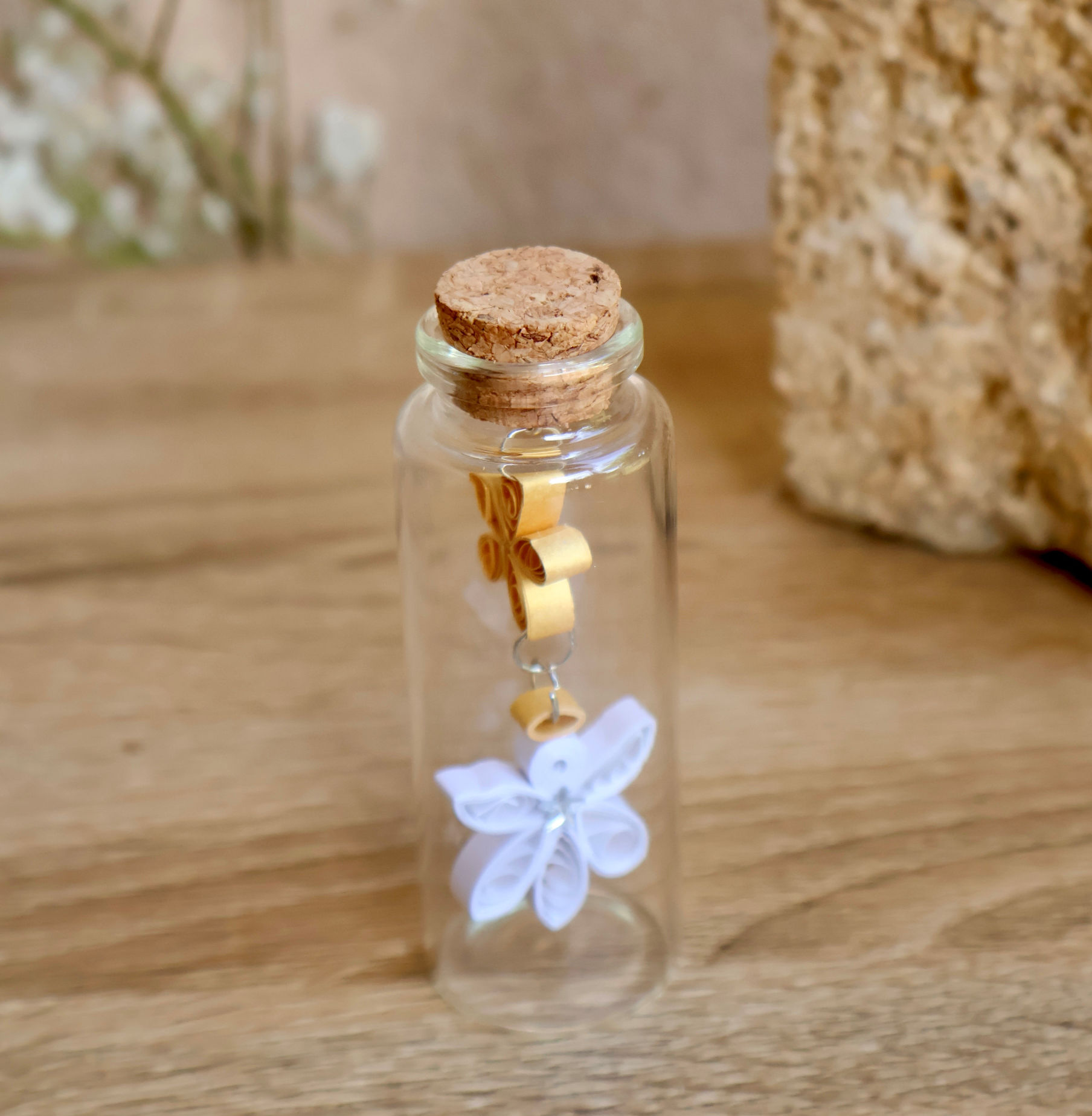 Fiole ange et étoile en quilling - Décoration poétique artisanale