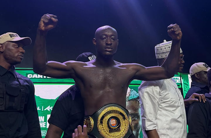 Carter Efe beats Portable in Lagos celebrity boxing match, claims ‘Carter Mayweather’ title and eyes international ambitions.