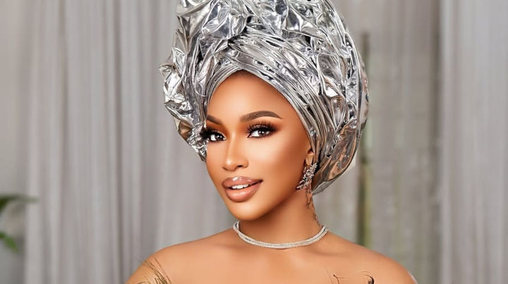Nollywood actress Tonto Dikeh says she quit smoking, alcohol and other habits after prayers at a church service led by Pastor Jerry Eze.