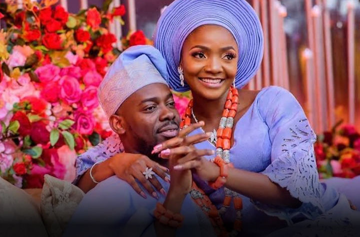 Nigerian musicians Adekunle Gold and Simi have announced they are expecting their second child through a new music video release.