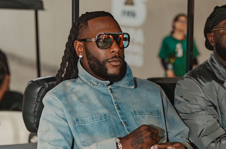 Burna Boy becomes the first African artist to pass 50 million monthly listeners on Spotify, boosted by Dai Dai with Shakira.