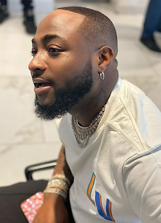 Download Davido’s Tell Everybody ft Leon Thomas, a smooth Afrobeats and R&B love song from his 2026 album ORIADÉ.