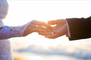 Kidney Transplant Patient Marries His Donor - Kyle Froelich, Chelsea Clair a good match in more ways than one