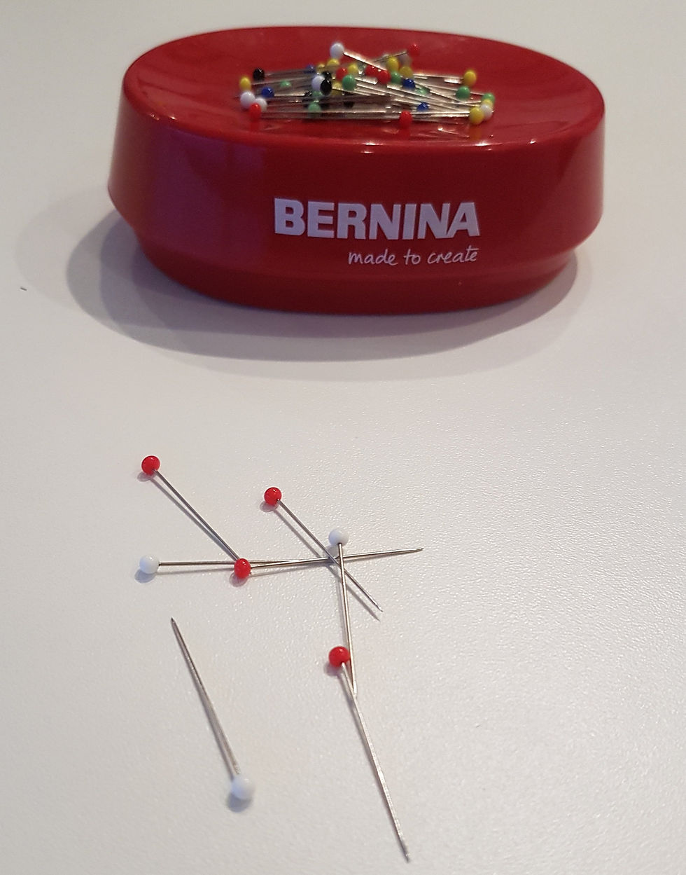Thumbnail: Bernina pin magnet