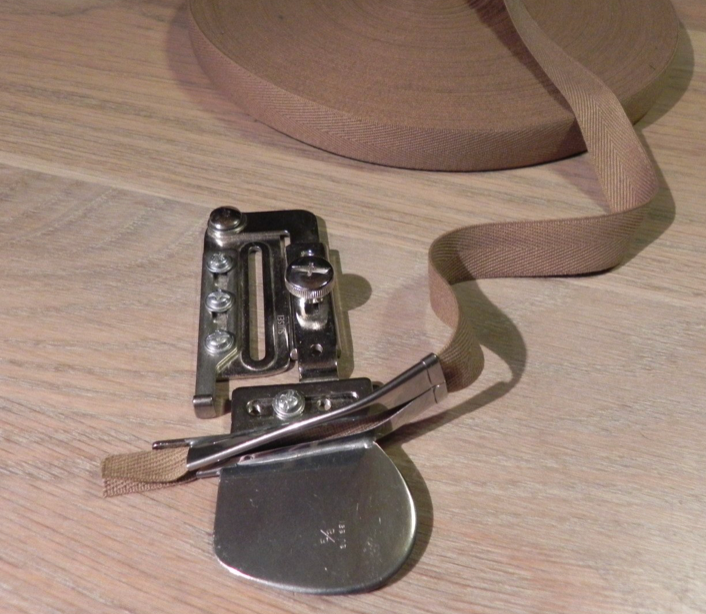 Thumbnail: Bandapparaat A4S (Voorgevouwen)