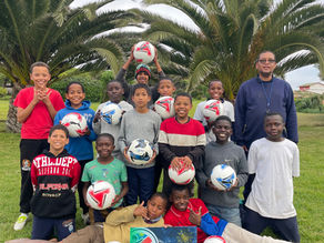 130 Puma-Fußbälle für 13 Jugendfußballvereine in Swakopmund! ⚽🇳🇦
