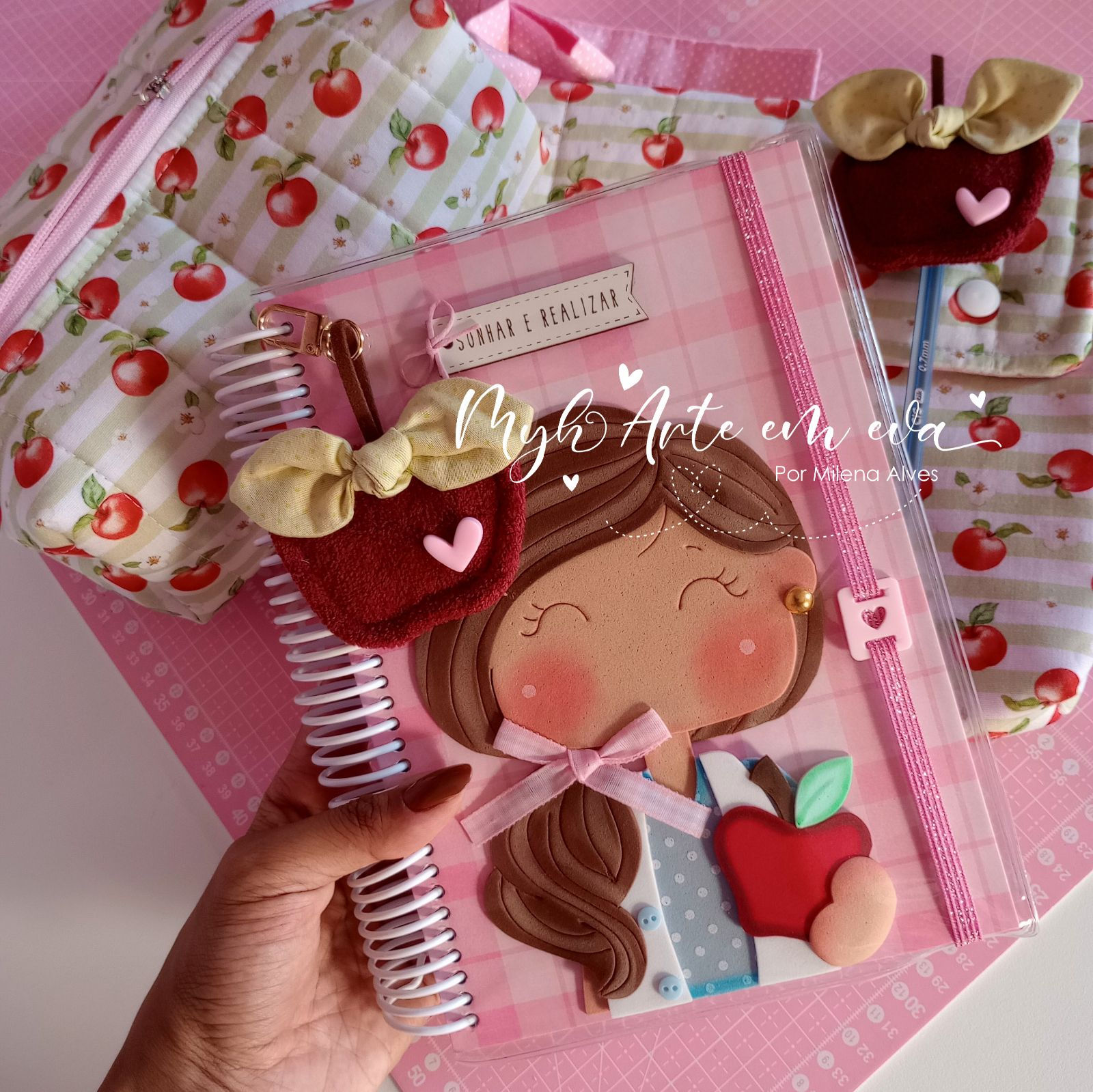 Kit ensinar com Amor - Caderno Ju+ case e estojo