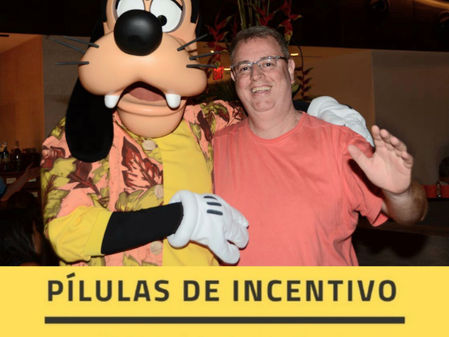 Na imagem (setembro de 2017) desta publicação quem é o "pateta"?! Autocrítica? Não, elogio mesmo.