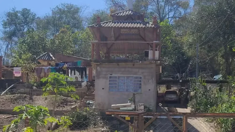 Araguari: dez idosos são resgatados em clínica clandestina; quatro mortes e um desaparecido motivaram fiscalização