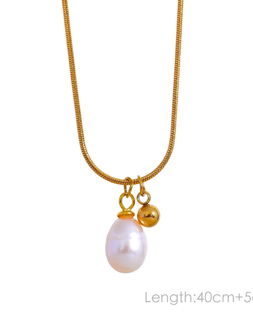 Freshwater pearl pendant with a trendy geometric design on a gold-plated stainless steel link chain.