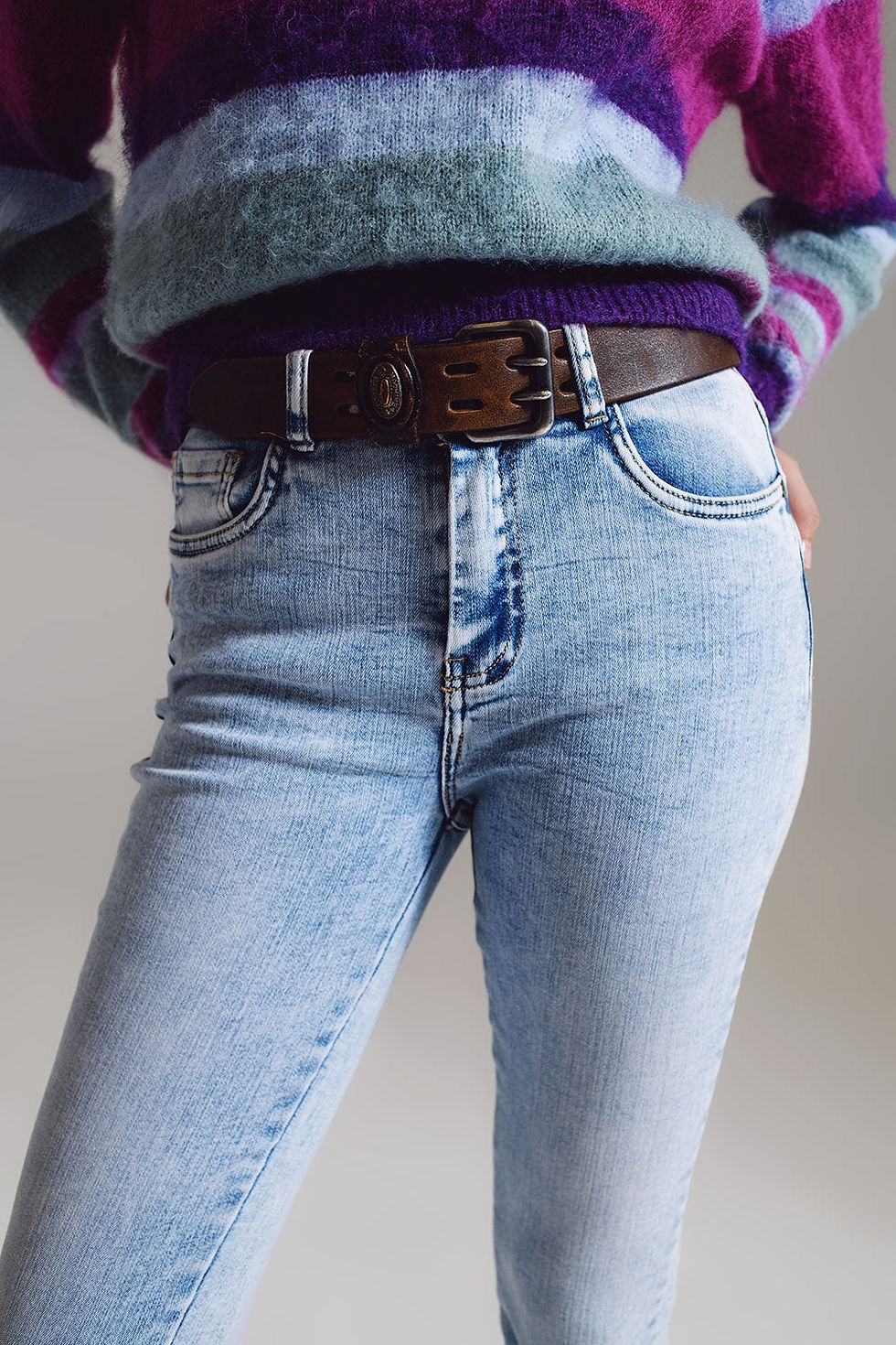 Thumbnail: Super Skinny Jeans in Mid Rise in Light Blue Wash