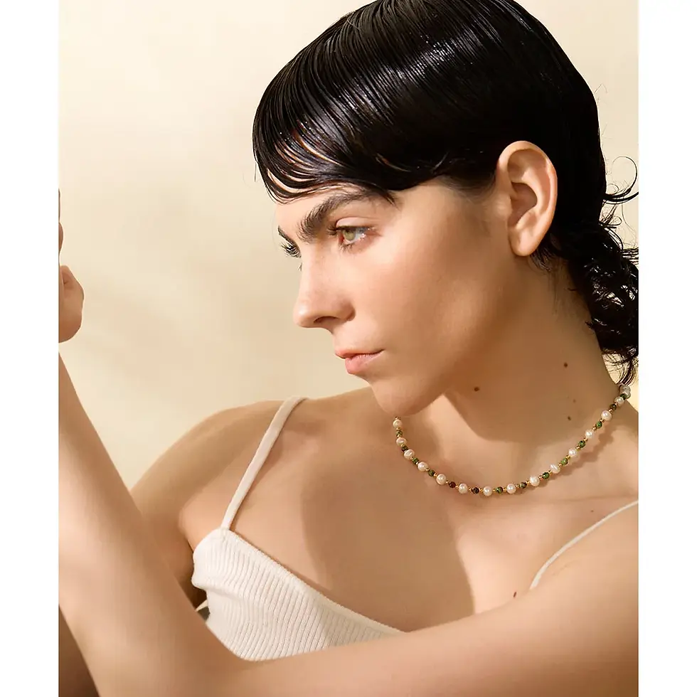 Freshwater pearl pendant with a trendy geometric design on a gold-plated stainless steel chain