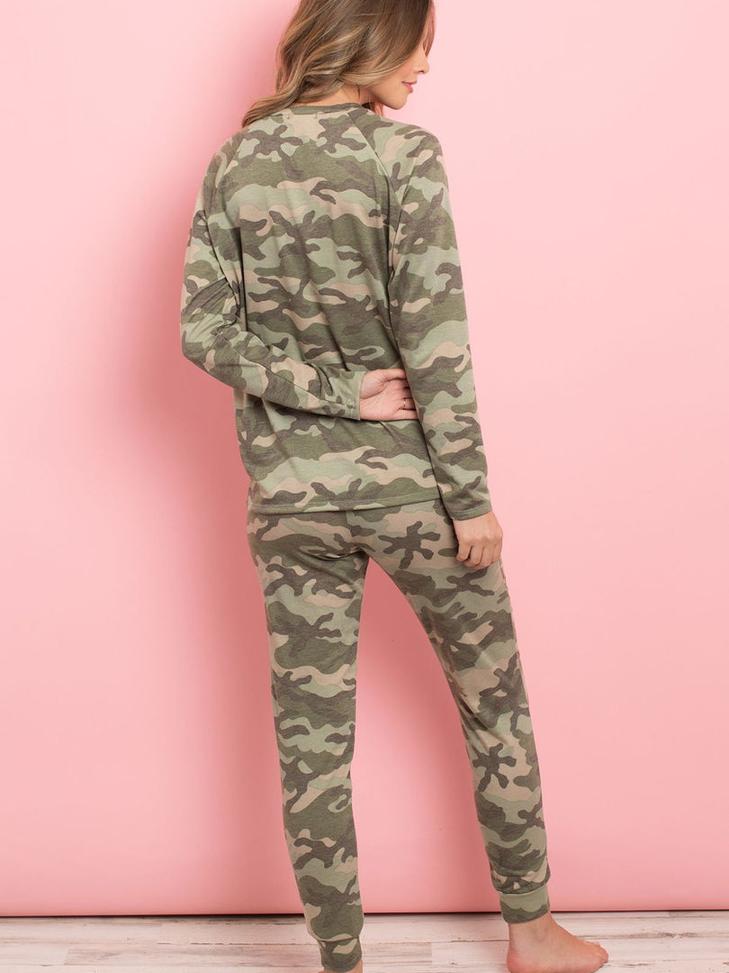 "Cozy Long Sleeve Pajama Lounge Set with Elasticized Waist Jogger"