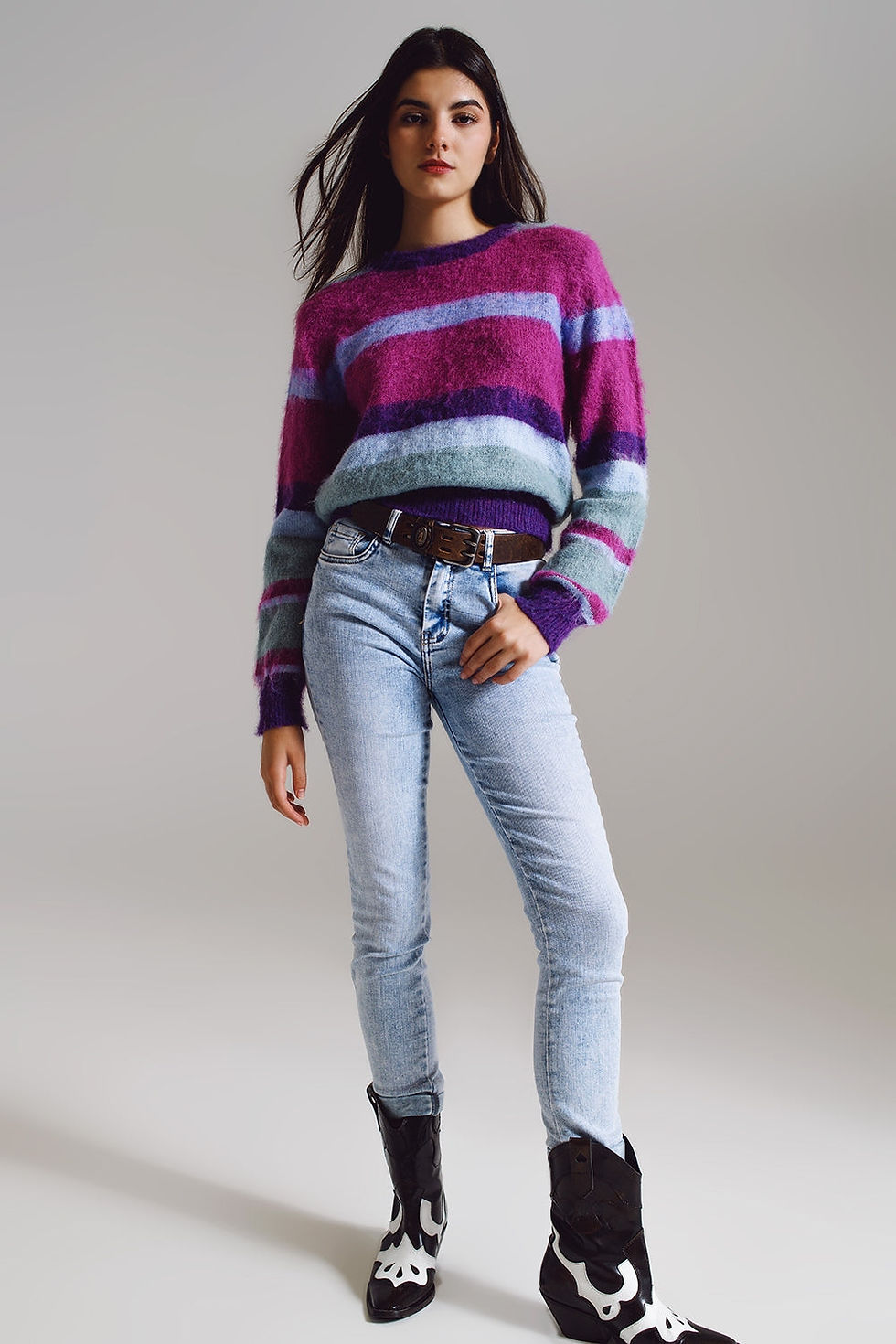 Thumbnail: Super Skinny Jeans in Mid Rise in Light Blue Wash
