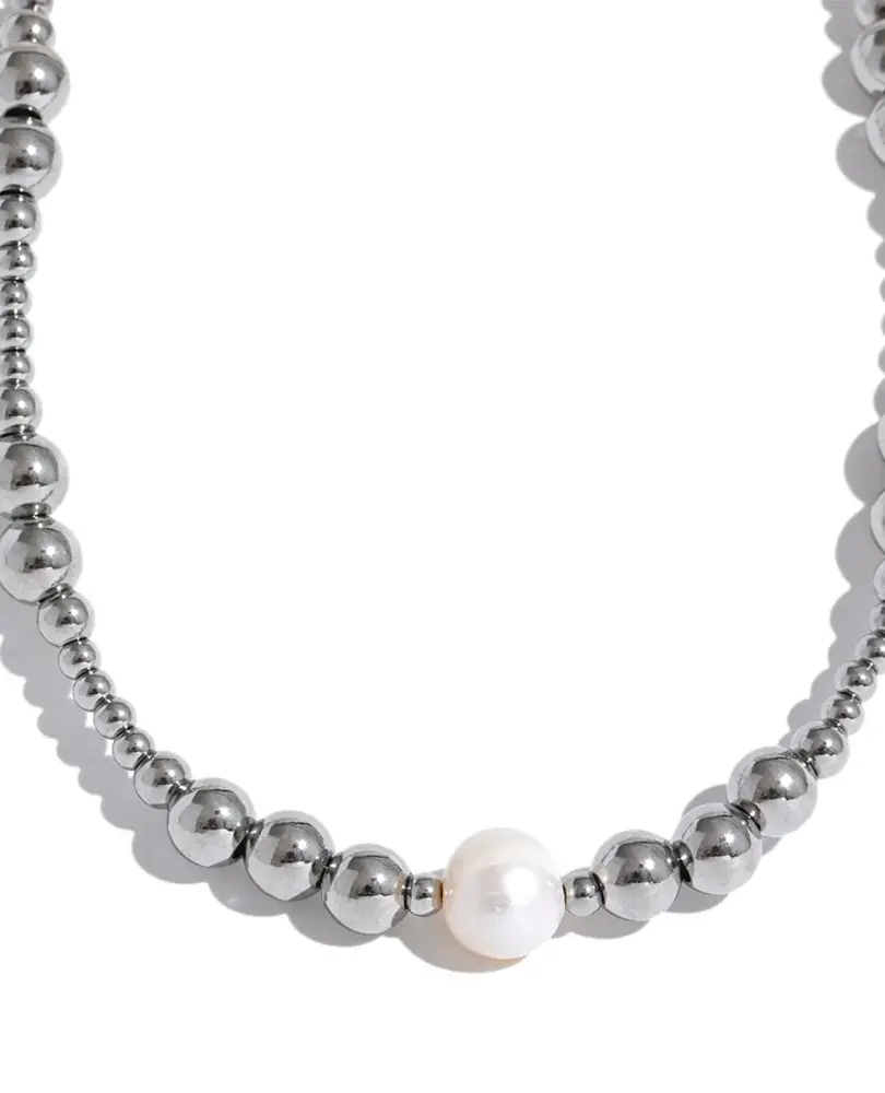 Features a trendy geometric design with a gleaming gold-plated finish, centered with a single, elegant freshwater pearl.