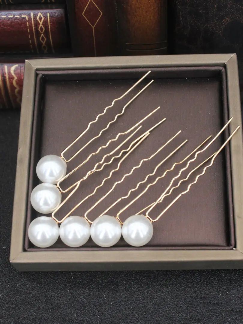 Perfect for adding a touch of sophistication to various hairstyles. Inspired by Cusuti's signature style.