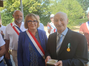 Cérémonie du 14 juillet - Remise de Médaille à Roland BERTHELIER