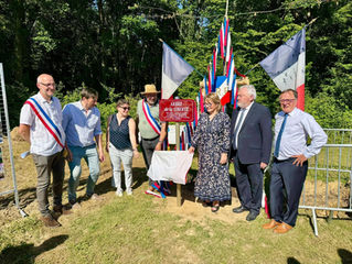 Inauguration de l'arbre de la Liberté à Vincent-Froideville