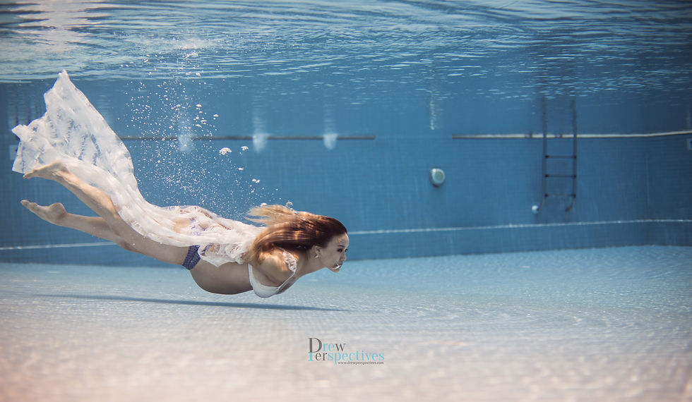 Underwater Maternity Photoshoot
