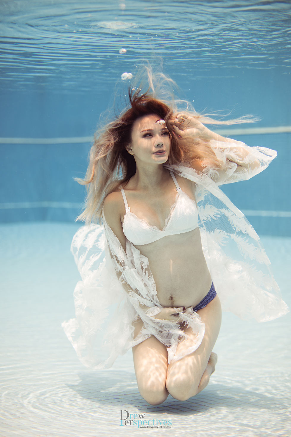 Underwater Maternity Photoshoot