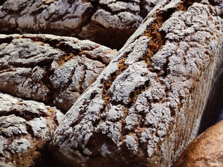 In der Hitze der Nacht. Bäckerin und Bäcker gesucht.
