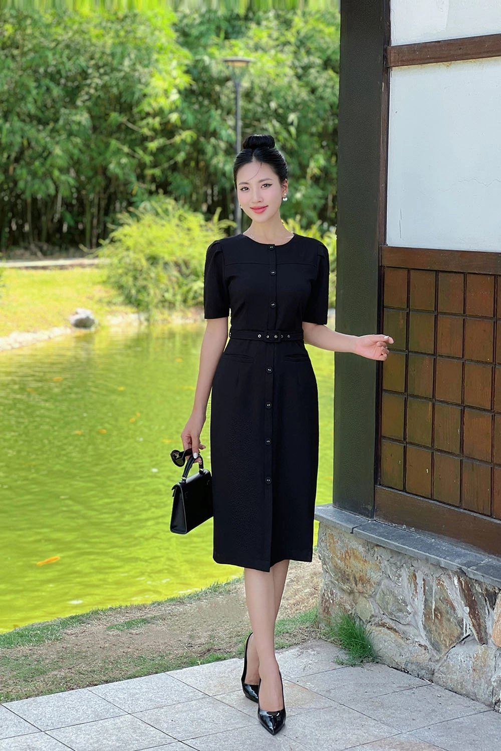 Đầm đen công sở ôm body phối thắt lưng
