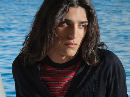 Versace Introduces New Men’s Summer Looks in Boutiques and Online