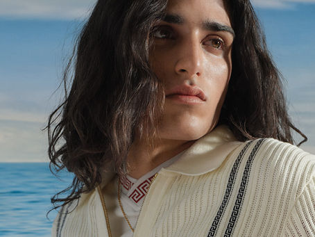 Versace Introduces La Vacanza 2026 Men’s Collection for Summer