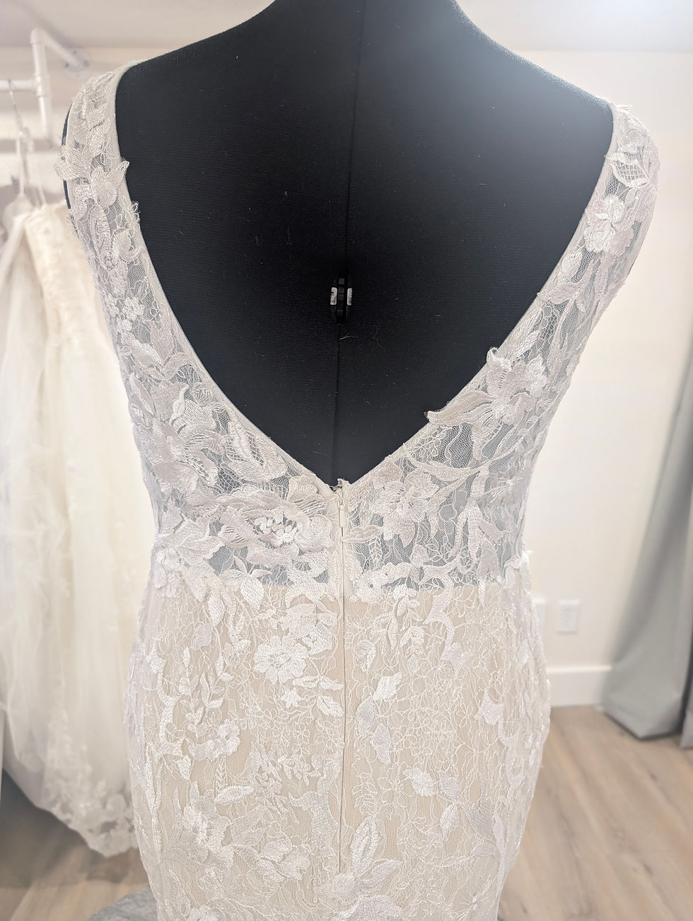 Thumbnail: Nox Anabel fit and flair wedding dress in champagne and ivory size 14