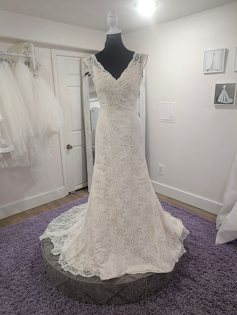David's Bridal T9612 | Here Comes The Bride David's Bridal T9612 | Here Comes The Bride