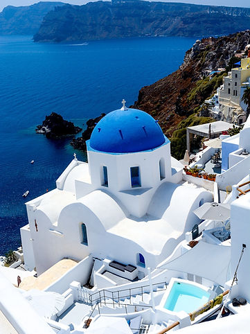 santorini-5960358_1920.jpg