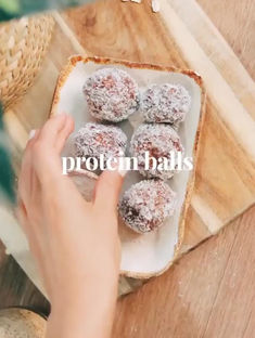 NO BAKE PROTEIN BALLS