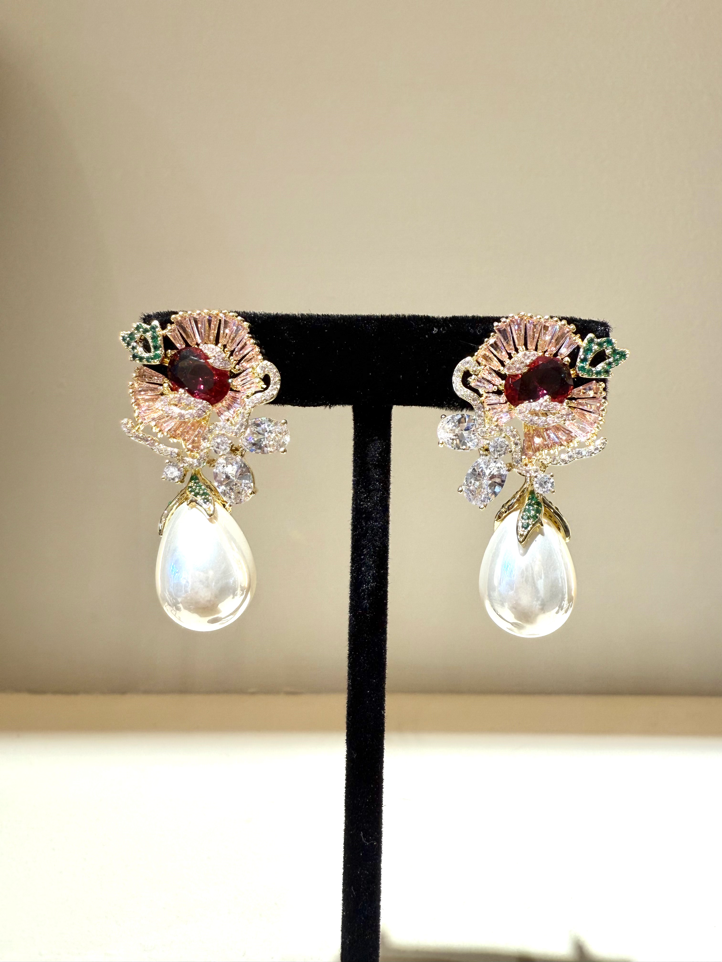 ARETES CAROLINA