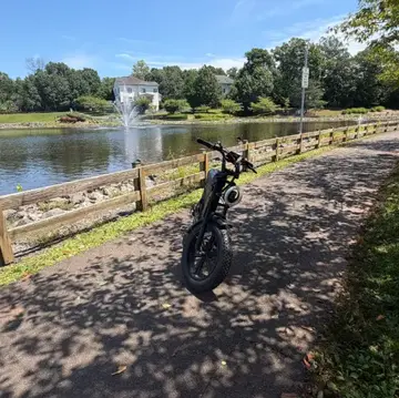 Dttzh F6 Electric Bikes for Fall Riding